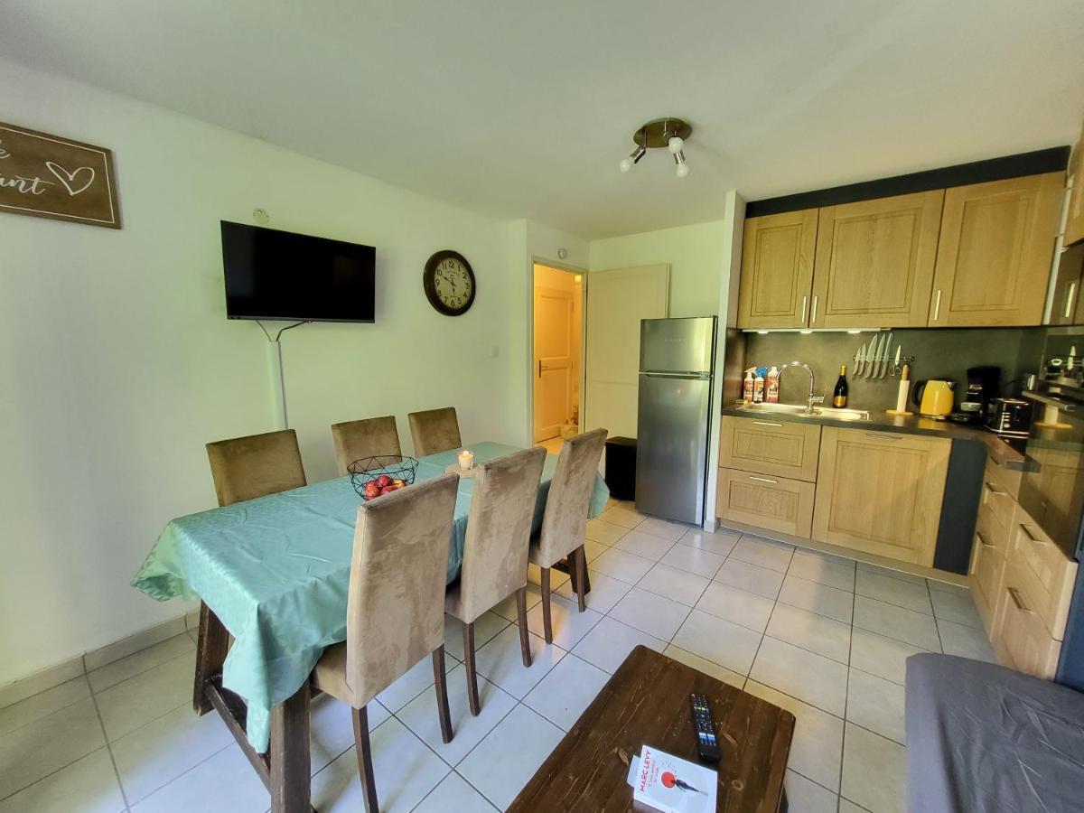 Appartement Dans Chalet Avec Piscine Couverte Saint-Gervais-les-Bains Exteriör bild